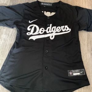New Nike women’s dodgers short sleeve shirt